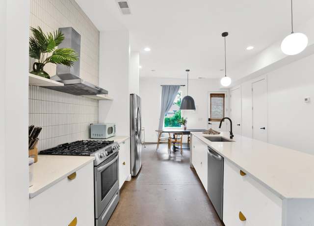 Property at 203 N 9th St Unit A/B, Nashville, TN 37206, 3 beds, 2.5 baths
