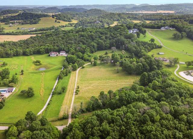 Property at 1896 W Harpeth Rd, Franklin, TN 37064, 3 beds, 2.5 baths