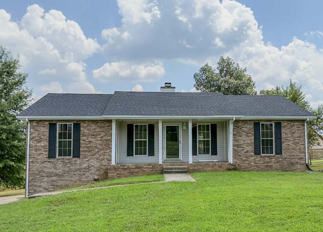 Property at 576 Barney Ln, Clarksville, TN 37042, 3 beds, 2 baths
