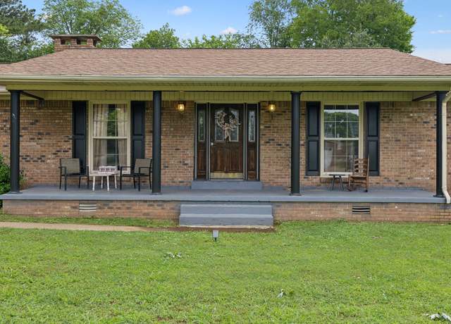 Property at 1106 5th Ave, Lawrenceburg, TN 38464, 4 beds, 3 baths