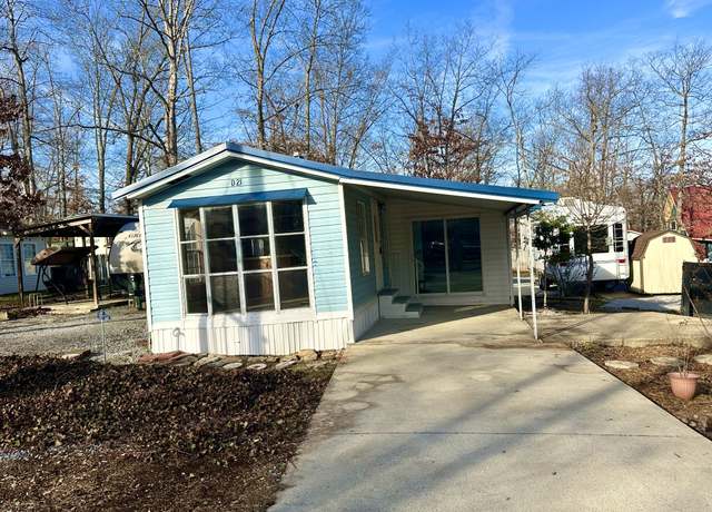 Property at 69 Apache Trl, Crossville, TN 38572, 2 beds, 1 bath