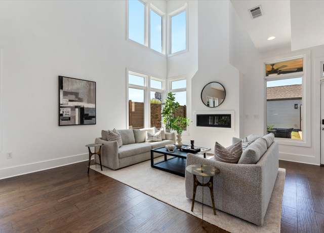 Property at 1825A 4th Ave N, Nashville, TN 37208, 5 beds, 4.5 baths