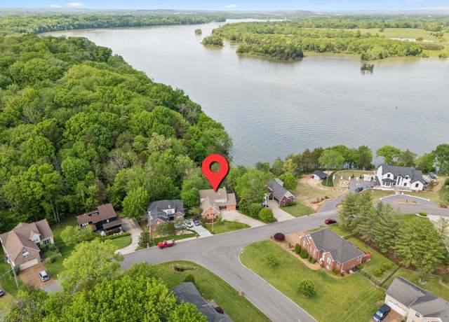 Property at 1111 Horseshoe Cv, Mount Juliet, TN 37122, 4 beds, 3.5 baths