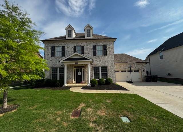 Property at 909 Sapphire Dr, Murfreesboro, TN 37128, 3 beds, 2.5 baths