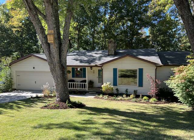 Property at 135 Lakeshire Dr, Crossville, TN 38558, 2 beds, 2 baths