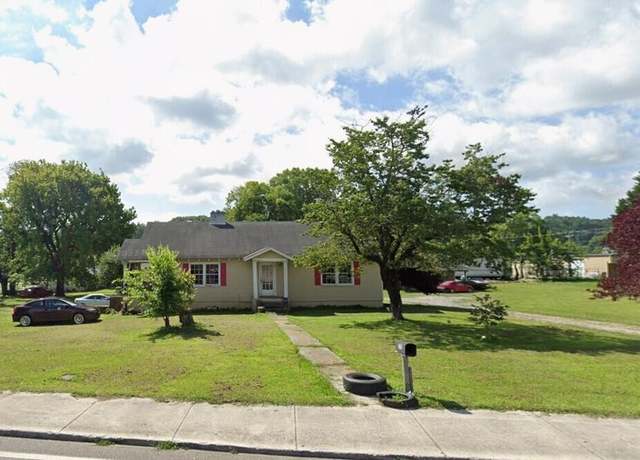 Property at 570 Market St, Dayton, TN 37321, 7 beds, 2 baths