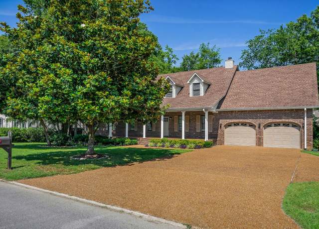 Property at 560 Jamestown Rd, Cookeville, TN 38501, 4 beds, 5 baths