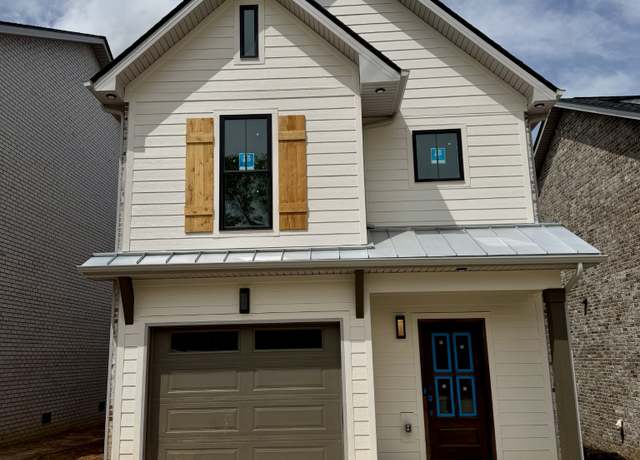 Property at 12 Dutch Dr, Clarksville, TN 37043, 3 beds, 2.5 baths