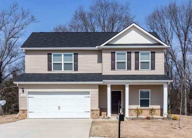 Property at 2225 Bee Hive Dr, Columbia, TN 38401, 4 beds, 2.5 baths