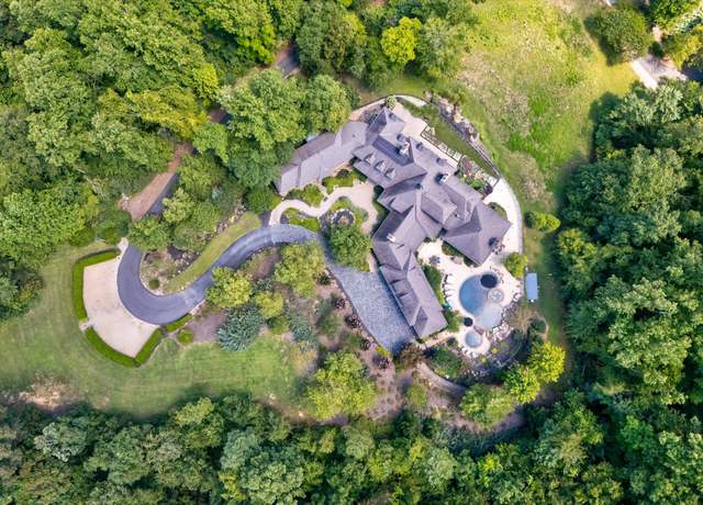 Property at 255 Villa Segrata North Ridge Rd, Sevierville, TN 37876, 5 beds, 8 baths