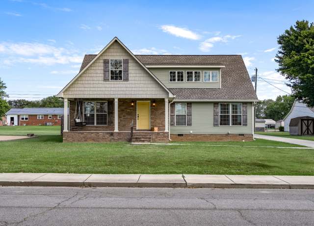 Property at 602 7th St, Lawrenceburg, TN 38464, 3 beds, 2.5 baths