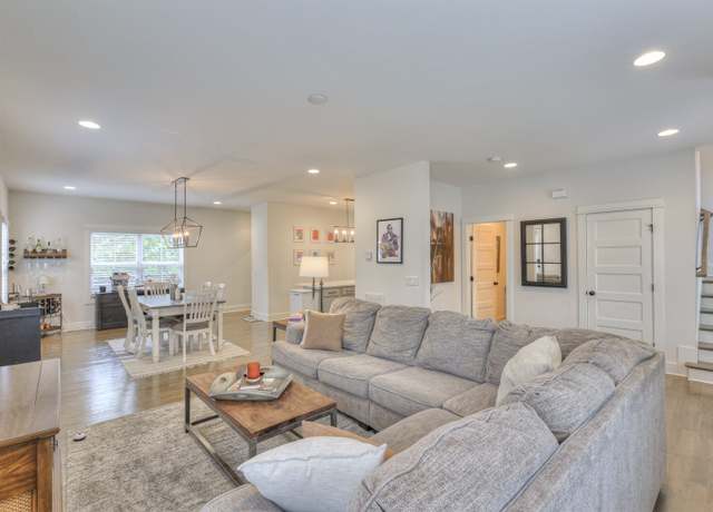 Property at 1904B 3rd Ave N, Nashville, TN 37208, 3 beds, 2.5 baths