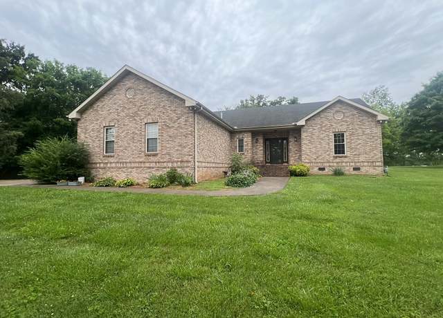 Property at 800 Hornbuckle Rd, Clarksville, TN 37043, 3 beds, 2 baths