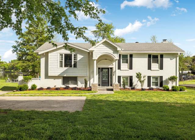 Property at 1048 Edgewater Cir, Gallatin, TN 37066, 4 beds, 2.5 baths