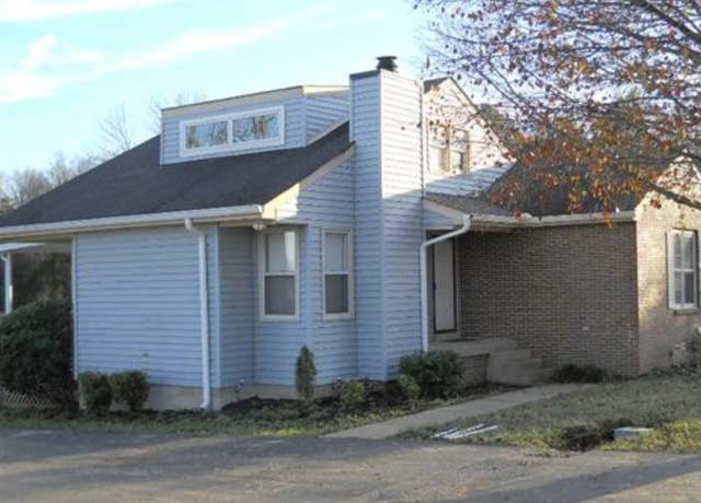 Property at 2435 Hartsville Pike, Lebanon, TN 37087, 3 beds, 2 baths
