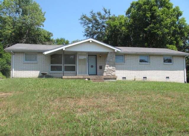 Property at 2704 Priest Lake Dr, Nashville, TN 37217, 3 beds, 1.5 baths