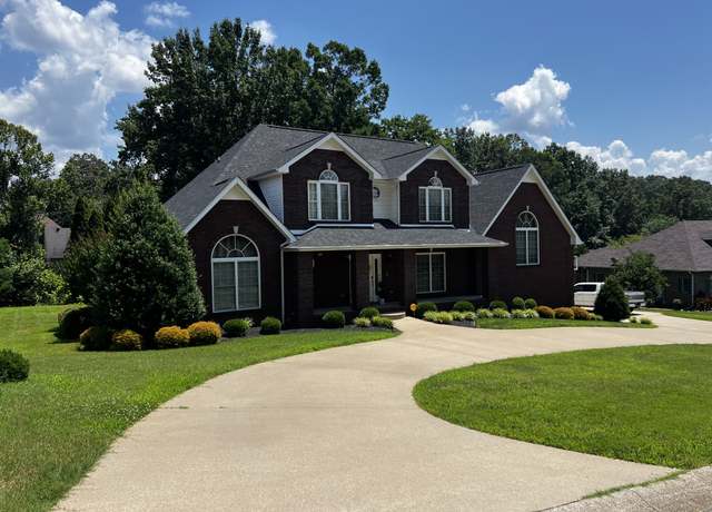 Property at 2065 Cobb Meadow Ln, Clarksville, TN 37043, 5 beds, 3.5 baths