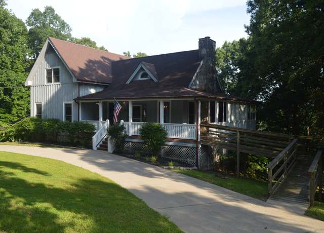 Property at 1000 Blackburn Ct, Kingston Springs, TN 37082, 4 beds, 3 baths