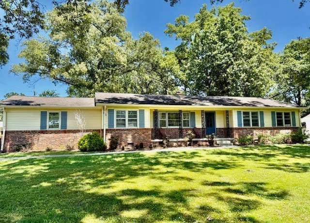 Property at 608 Bragg Cir, Tullahoma, TN 37388, 4 beds, 3.5 baths
