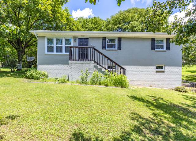 Property at 528 Maple St, Pulaski, TN 38478, 2 beds, 1 bath