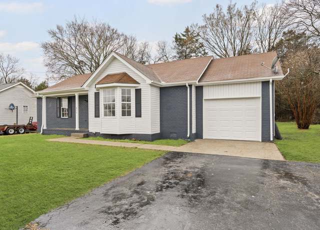 Property at 816 Blue Springs Dr, Smyrna, TN 37167, 3 beds, 2 baths