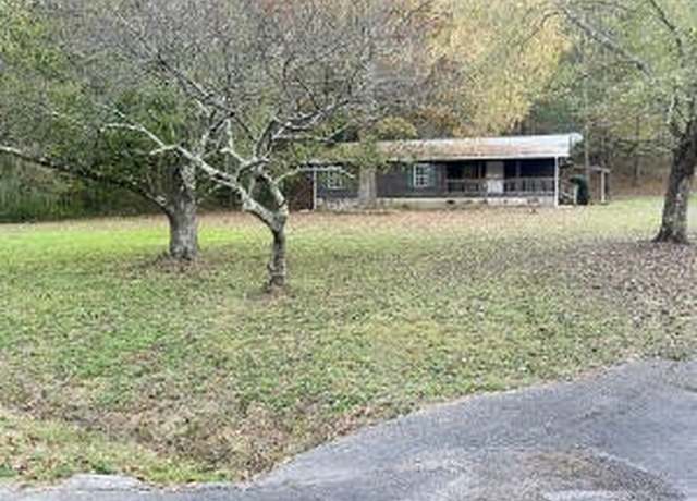 Property at 502 Hamilton Dr, Chickamauga, GA 30707, 3 beds, 2 baths