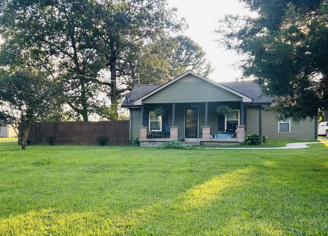 Property at 501 Sears Roebuck Rd, Tullahoma, TN 37388, 2 beds, 2 baths