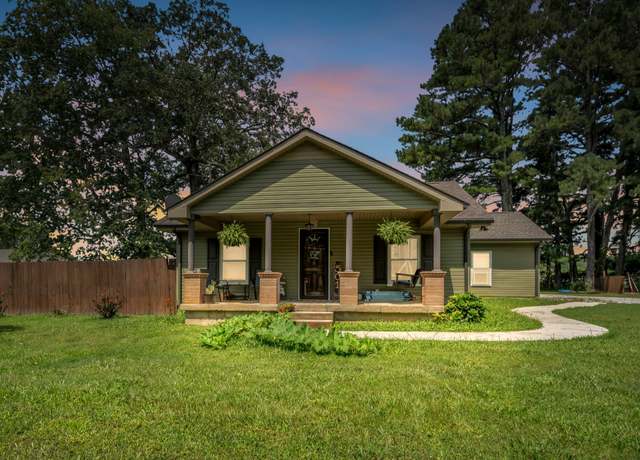 Property at 501 Sears Roebuck Rd, Tullahoma, TN 37388, 2 beds, 2 baths