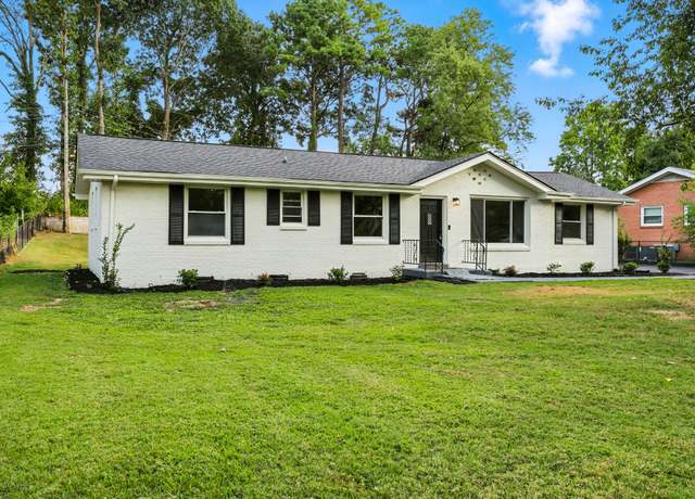 Property at 2511 Timberwood Dr, Clarksville, TN 37040, 3 beds, 1.5 baths