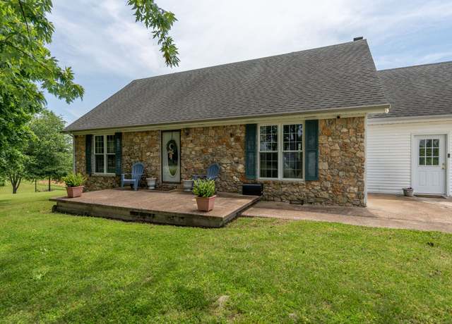 Property at 103 Daniel Cir, Collinwood, TN 38450, 4 beds, 2 baths