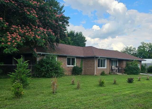 Property at 4923 Highway 41 N, Springfield, TN 37172, 5 beds, 2 baths
