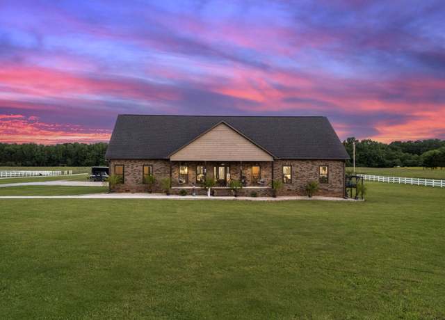 Property at 60 Peachtree Ln, Decherd, TN 37324, 4 beds, 3 baths