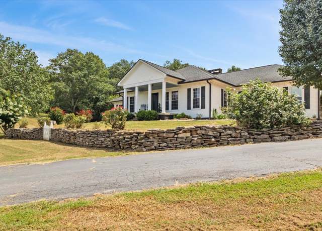 Property at 2541 Mooresville Hwy, Lewisburg, TN 37091, 3 beds, 3 baths