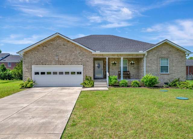 Property at 102 Carls Pl, Ashland City, TN 37015, 3 beds, 2 baths