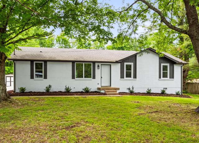 Property at 700 Hickerson Dr, White House, TN 37188, 4 beds, 2 baths