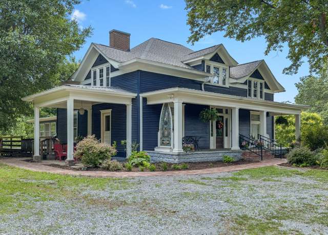Property at 7453 Highway 76 East, Springfield, TN 37172, 4 beds, 2 baths