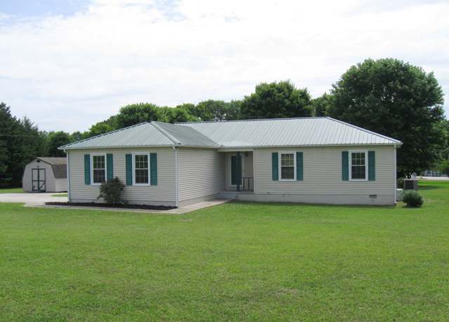 Property at 224 Gaines Cir, Estill Springs, TN 37330, 3 beds, 2 baths