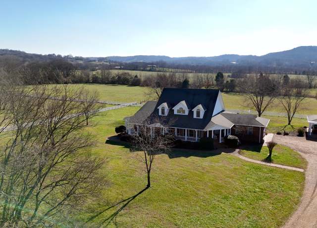 Property at 1213 Globe Rd, Lewisburg, TN 37091, 4 beds, 2.5 baths
