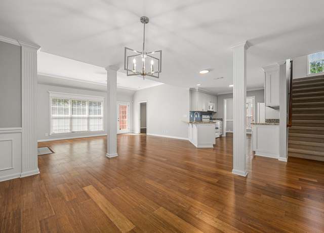 Property at 637 Stonetrace Dr, Murfreesboro, TN 37128, 3 beds, 3 baths