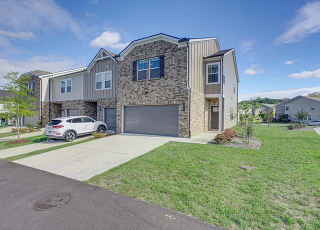 Property at 350 Wiregrass Ln, Columbia, TN 38401, 3 beds, 2.5 baths