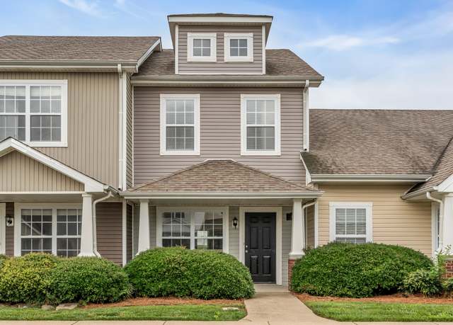 Property at 68 John Sevier Ave, Clarksville, TN 37040, 2 beds, 2.5 baths