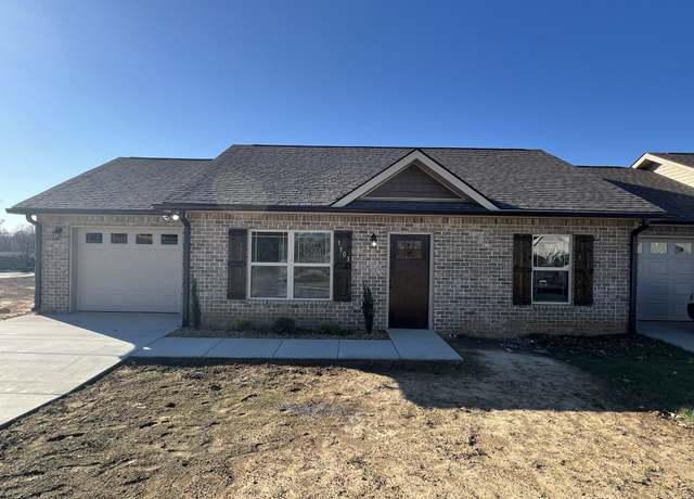 Property at 1503 Green Ln, Shelbyville, TN 37160, 2 beds, 2 baths