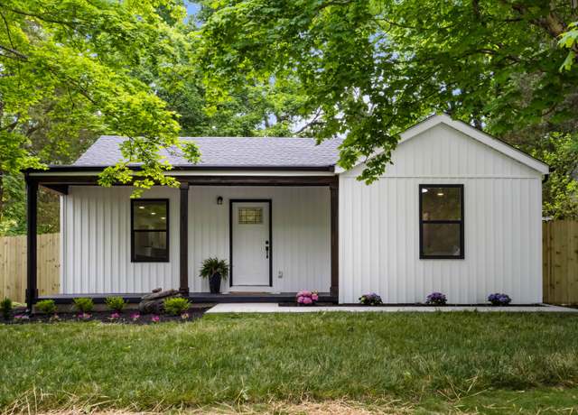 Property at 429 Shelby St, Clarksville, TN 37042, 2 beds, 2 baths