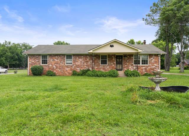 Property at 2706 Walnut Ln, Murfreesboro, TN 37129, 3 beds, 2 baths