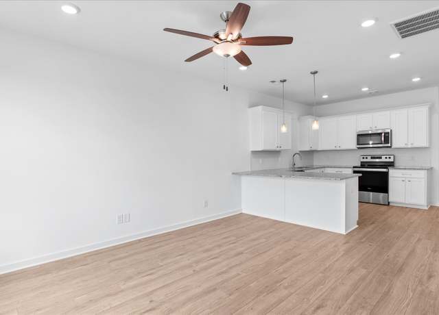 Property at 1170 S Dickerson Rd #20, Goodlettsville, TN 37072, 3 beds, 3 baths