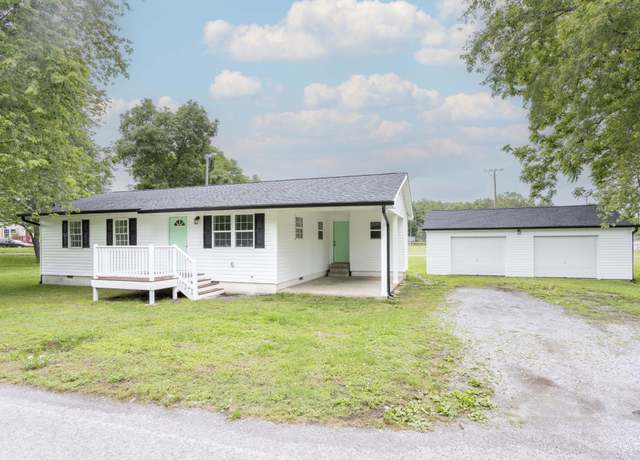 Property at 590 Pikeville Ave, Graysville, TN 37338, 3 beds, 1 bath