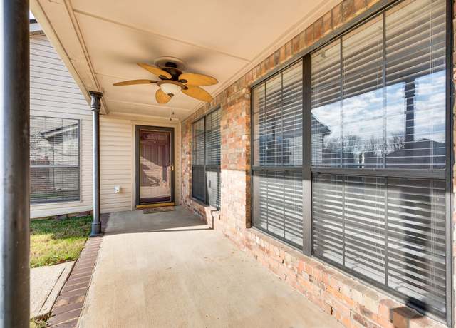 Property at 405 Laurel Hill Dr, Old Hickory, TN 37138, 2 beds, 2 baths