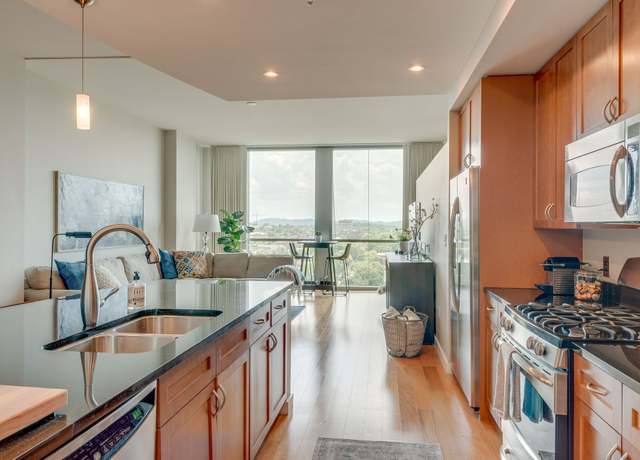 Property at 900 20th Ave S #1606, Nashville, TN 37212, 1 bed, 1 bath