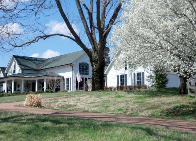Property at 4929 Snow Creek Rd, Santa Fe, TN 38482, 5 beds, 3.5 baths