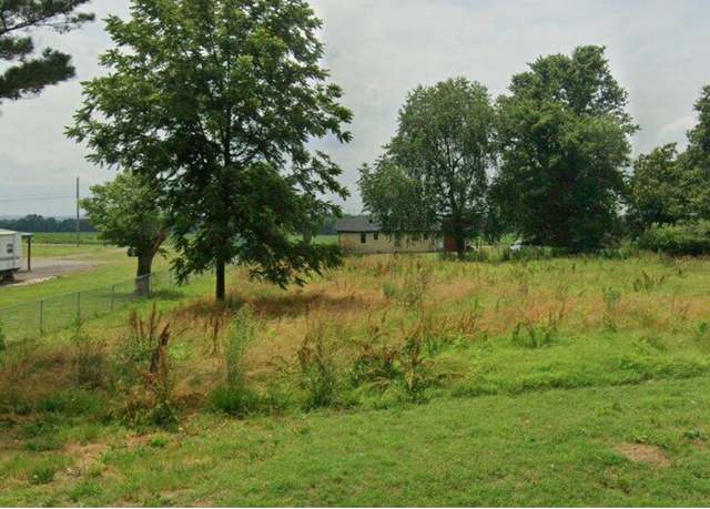 Property at 104 Lakeside Dr, Columbia, TN 38401